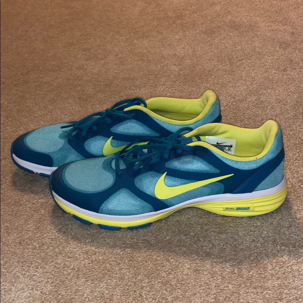 Nike Dual Fusion Shoes